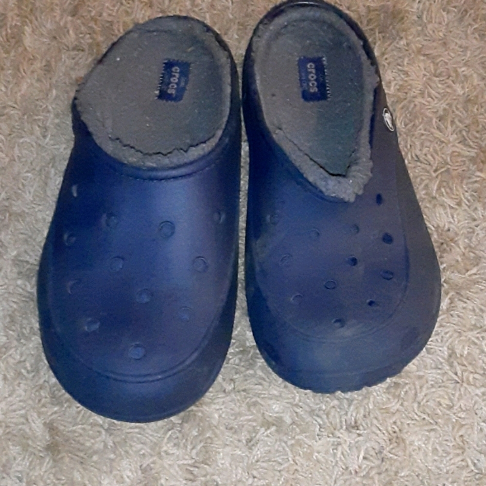Crocs slip on shoes